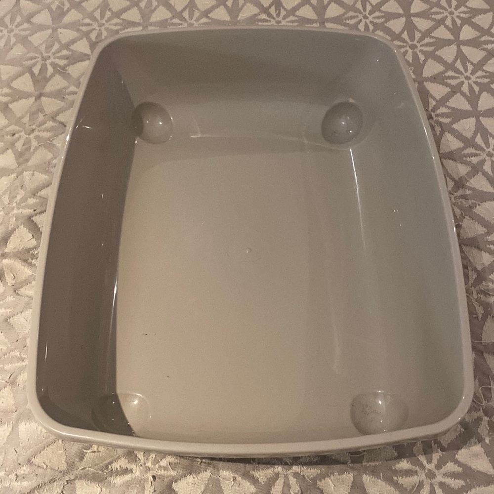Cat/Kitten/Rabbit Litter box NWOT
